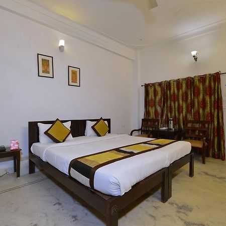 Oyo 1159 Hotel Chandra Prakash Udaipur Luaran gambar