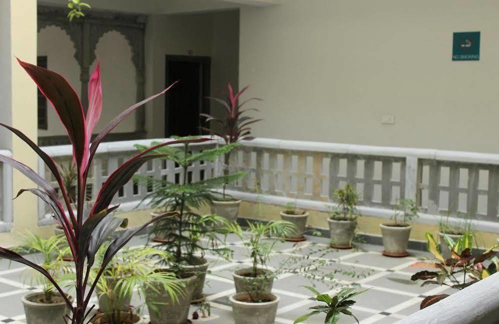 Oyo 1159 Hotel Chandra Prakash Udaipur Luaran gambar