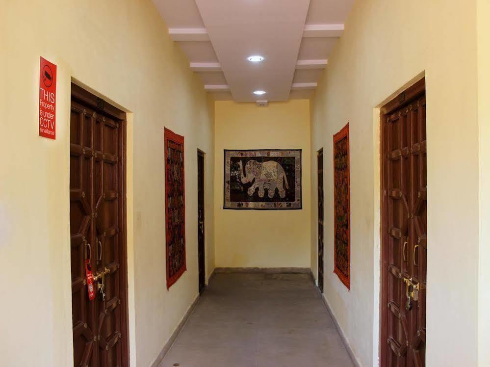 Oyo 1159 Hotel Chandra Prakash Udaipur Luaran gambar