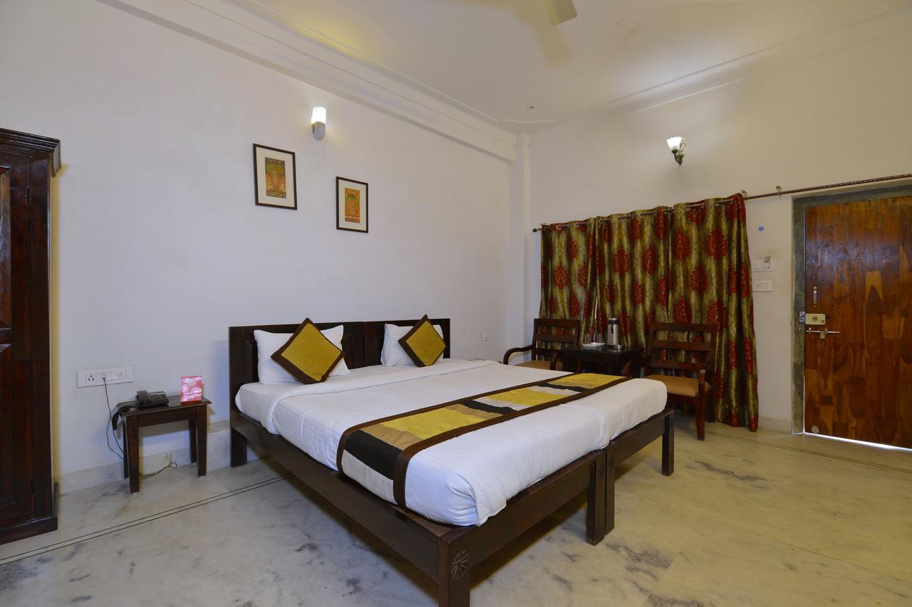 Oyo 1159 Hotel Chandra Prakash Udaipur Luaran gambar
